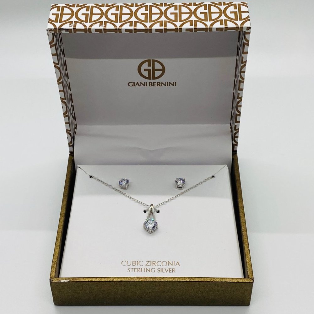 Brand New Giani Bernini Earrings/Necklace Set